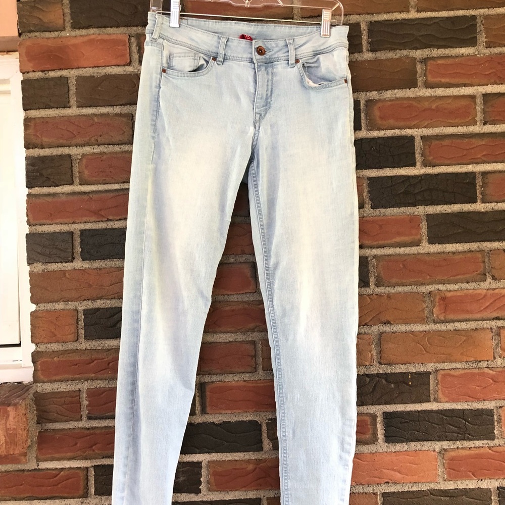 H&M Light Wash Jeans